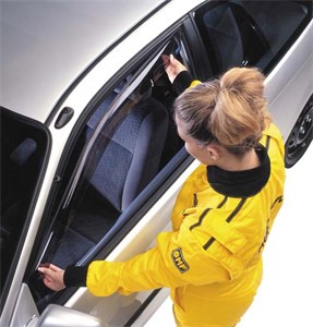 Vindavvisare, Fram, FORD FOCUS I