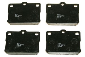 Bromsbeläggsats, Fram, MAZDA 818 Kombi, TOYOTA COROLLA Kombi