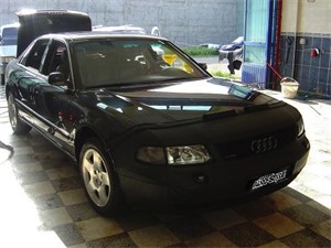 Huv-BH, AUDI A8 D2
